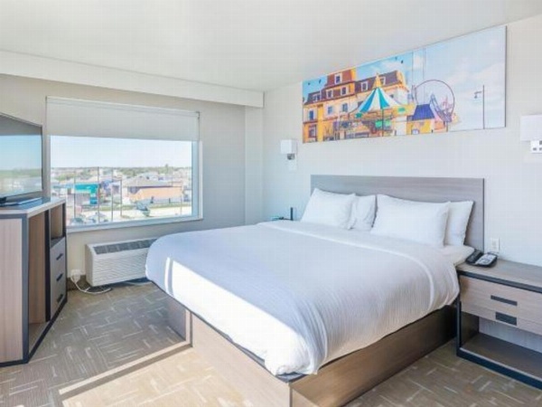 Clarion Pointe Galveston Seawall image 13