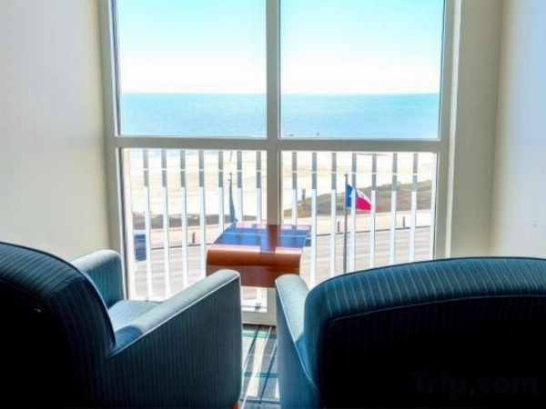 Clarion Pointe Galveston Seawall image 23